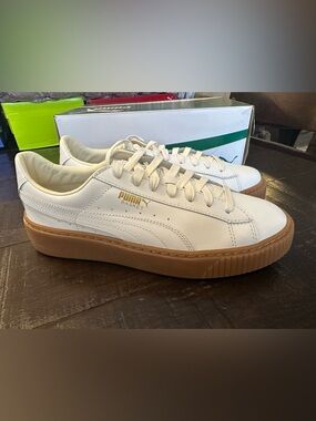 Women’s size 10 Puma Platform Basket Low-Top Sneakers in White with Gum Sole